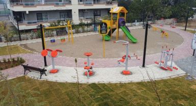 Menderes Belediyesi park ve yeşil alan çalışmalarına devam ediyor