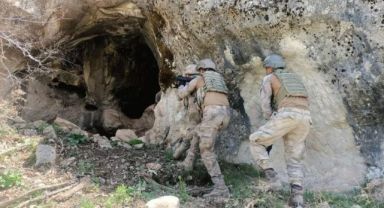 Tunceli'de teröristlerin inlerine girildi