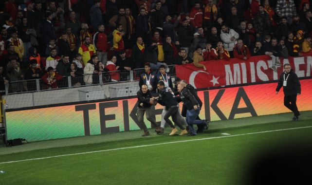 Altay kalecisine korner direğiyle vuran saldırgan adliyeye sevk edildi