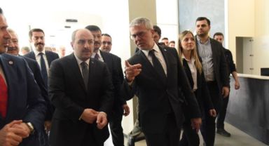 Bakan Varank'tan İzQ'ya ziyaret