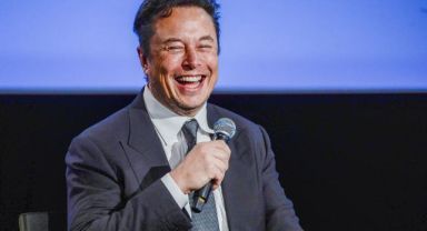 Elon Musk: 'Twitter'ın gelirinde büyük düşüş oldu'