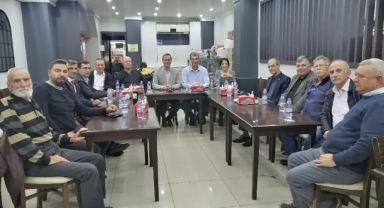 İzmir’de kurultay hazırlıkları hız kesmeden devam ediyor