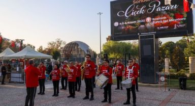 Karşıyaka'yı çiçek kokusu sardı