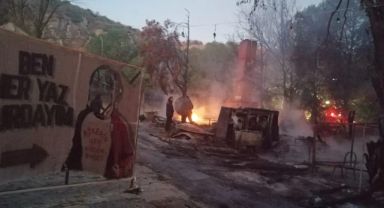 Tarihi Yedi Uyuyanlar Mağarası bölgesinde korkutan yangın