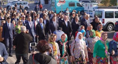 Uluslararası Ayvalık Zeytin Hasat Festivali'ne 17.yılında da yoğun ilgi