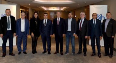 Zengin: “Yabancı yatırımcılar şu anda bekle gör politikası sürecine girdi”