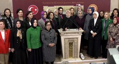 Başörtüsü Anayasa teklifi meclise sunuldu