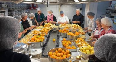 Bornovalı kadınlar mutfakta buluşuyor