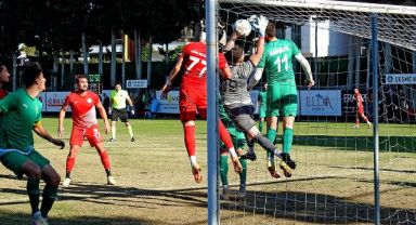 Çeşme Belediyespor, ligin ilk devresini 5-1 galibiyetle kapattı