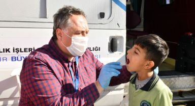 Çiğlili çocuklar ağız ve diş sağlığı taramasından geçiyor
