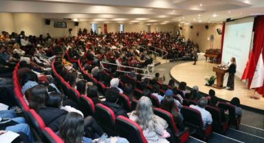 DEÜ'de engelleri aşan buluşma