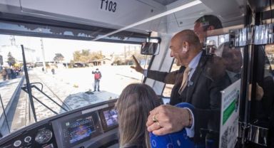 Güle güle 2022, hoş geldin Çiğli Tramvayı