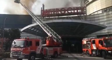 İstanbul Levent'te AVM'de yangın!
