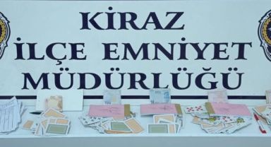İzmir'de 'Okuma-Yazma Derneği'ne kumar baskını