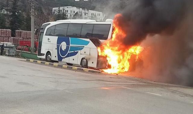 Karabük'te yolcu otobüsü alev aldı