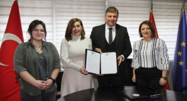 Karşıyaka Belediyesi'nden Beyaz Baretli Kadınlar'a destek