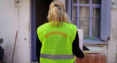 Seferihisar Belediyesi’nden dar gelirli vatandaşa zeytinyağı