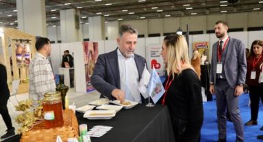 Turizm Fuarı'nda Bayraklı standına büyük ilgi