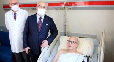 Yaralanan Göztepe taraftarına Vali Köşger’den ziyaret