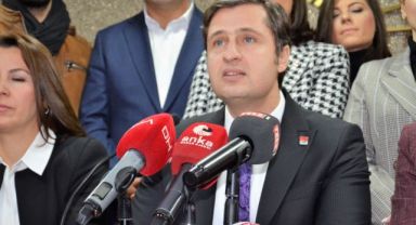 Yücel istifasını duyurdu: Vekillik için yola çıktı!