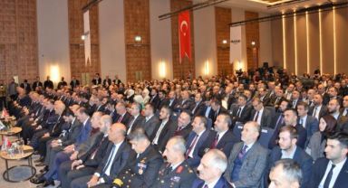 Bakan Kurum: İzmir’i beceriksizliğin insafına…