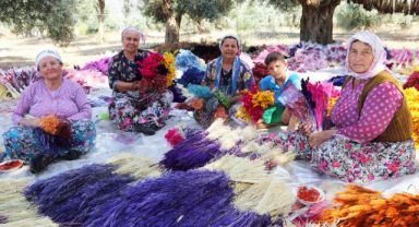 Bayındır-Turan Mahallesi Nergis ve Kuru Çiçek Festivali 2. yılında