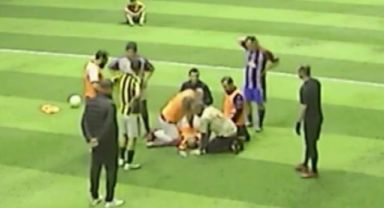 Halı sahada maç yaparken kalp krizi geçirip hayatını kaybetti