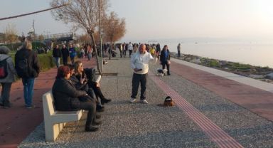 İzmir yeni yılın ilk günü sahillere aktı