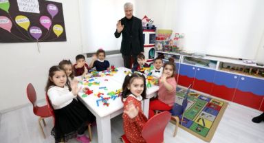 Nar Çiçekleri'nde karne sevinci yaşandı