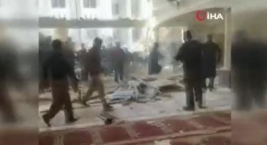 Pakistan'da camide düzenlenen intihar saldırısı: 32 ölü, 150 yaralı