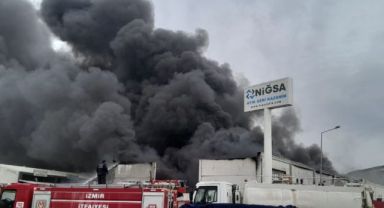 Aliağa'da geri dönüşüm tesisinde yangın