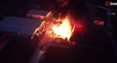 Antakya'da lastik fabrikasında yangın!