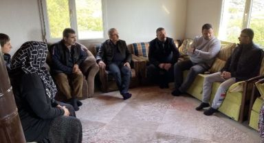 AK Partili Sürekli dernek ve depremzede ziyaretlerini sürdürüyor