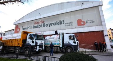 Bayraklı Belediyesinin yardım tırları umut oluyor
