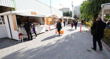 Bayraklı’da üretici kadınların stantları yenilendi