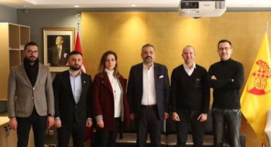 CHP dayanışmayı büyütmek için spor kulüpleriyle buluştu