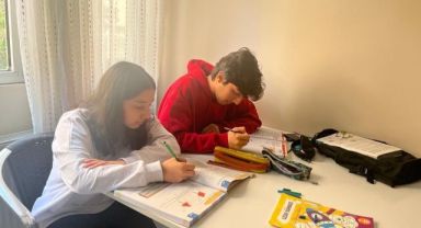 Depremzedeler İzmir Büyükşehir Belediyesi’nin sosyal tesislerine yerleştirildi
