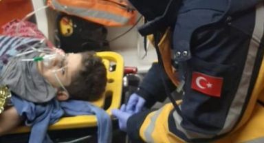 Hatay'da 10 yaşındaki Osman depremin 260'ıncı saatinde enkazdan sağ olarak kurtarıldı
