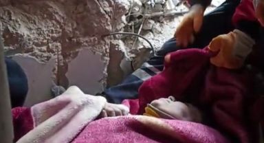 Hatay'da 175'inci saatte Naide Umay enkazdan sağ olarak çıkarıldı