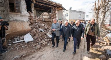 İzmir Büyükşehir Belediyesi tüm birimleriyle Osmaniye’de