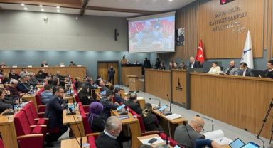 İzmir Büyükşehir Meclisi'nde 'Urla' tartışması! CHP'li iki üyeden ret!