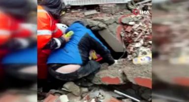Onikişubat ilçesinde enkaz altında 1 kadın ve 1 erkek daha kurtarıldı