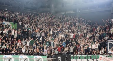 Pınar Karşıyaka, taraftarıyla güzel