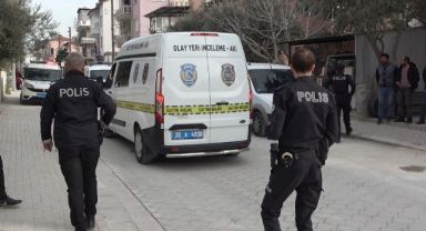 Sokak ortasında sırtından vuruldu