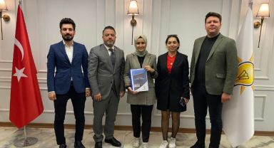 AK Parti İzmir’de en genç Milletvekili Aday Adayı Yasemin Ulgaç oldu
