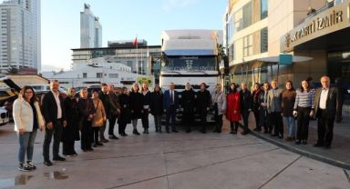 AK Parti İzmir’in kadınlarından afet bölgesi için mutfak seti kampanyası