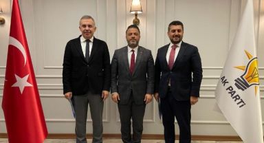 AK Partili Delican ve Uğurlu'dan adaylık başvurusu!