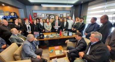 Avukat Aydın Özcan CHP İzmir milletvekilliği aday adaylığını açıkladı