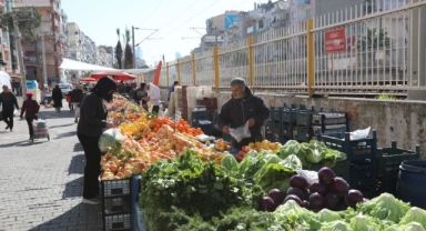 Bayraklı’da “ücretsiz pazar servisi” dönemi