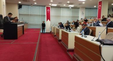 Bayraklı Meclisi'nde gündem deprem ve emsal artışı!